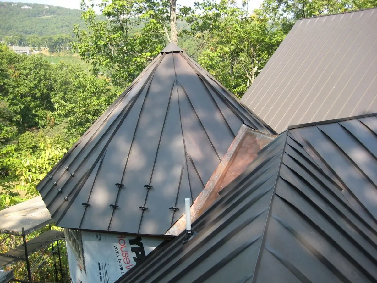 Professional Roof Tarp Installation by Craftsman Roofing in Saint Paul